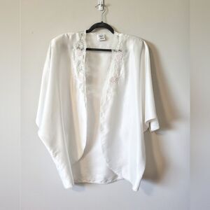 Vintage White Embroidered Robe/Cardigan